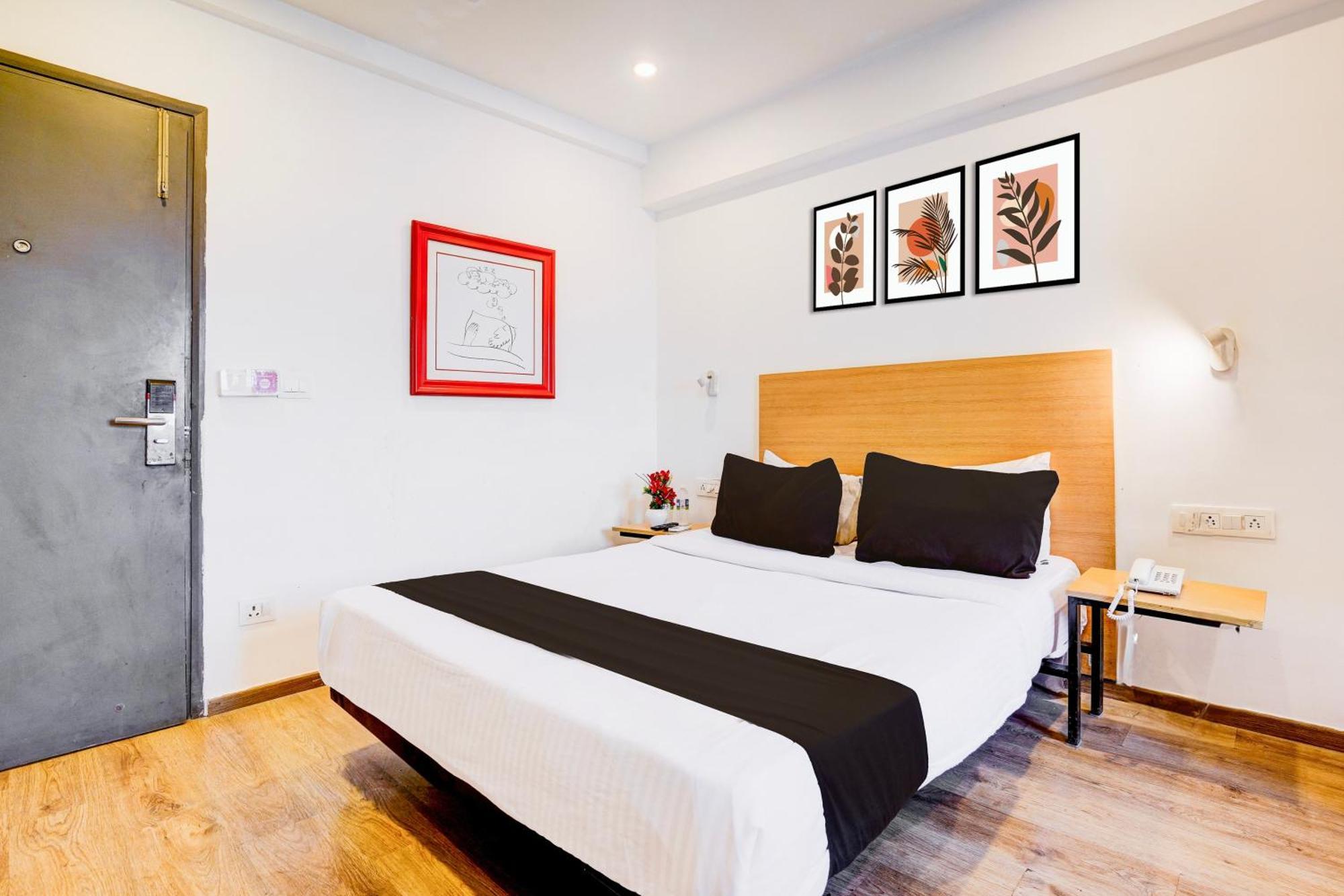 Super Townhouse Khar The Unicontinental Hotel Mumbai Ngoại thất bức ảnh