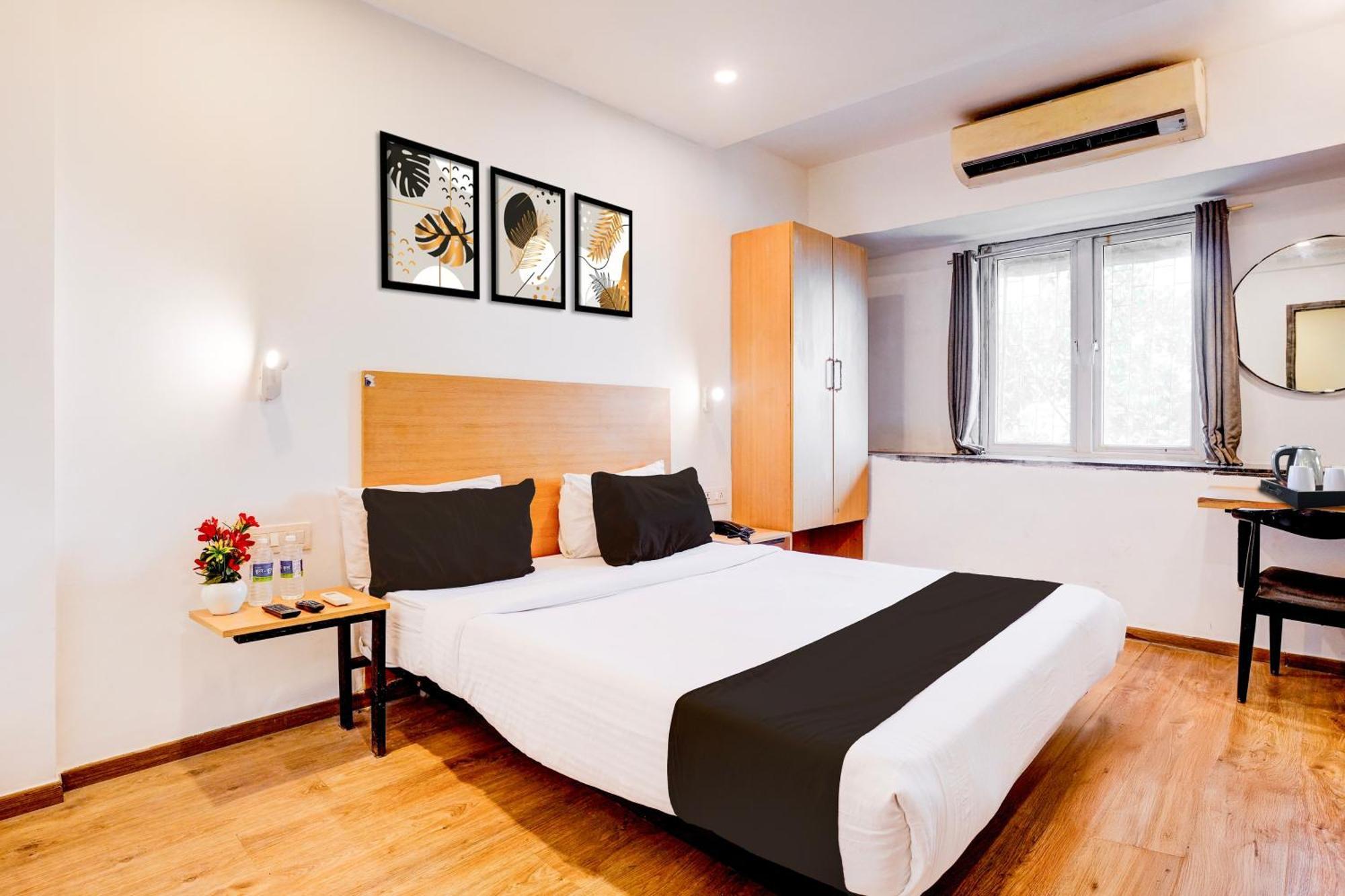 Super Townhouse Khar The Unicontinental Hotel Mumbai Ngoại thất bức ảnh